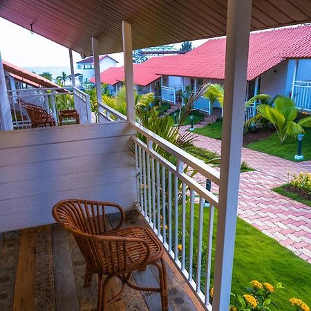 Maargit Beach Resort Mandrem Buitenkant foto