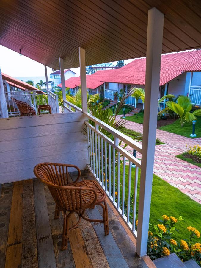 Maargit Beach Resort Mandrem Buitenkant foto
