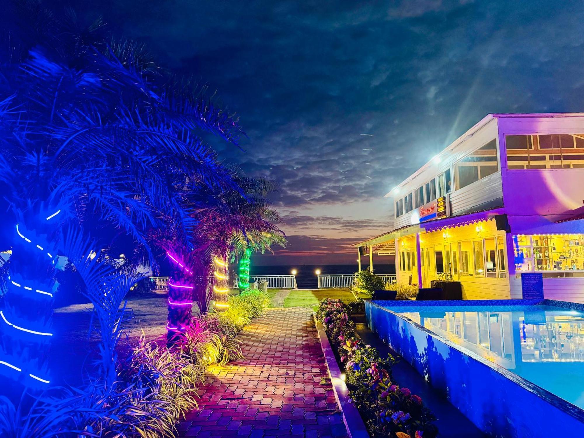 Maargit Beach Resort Mandrem Buitenkant foto
