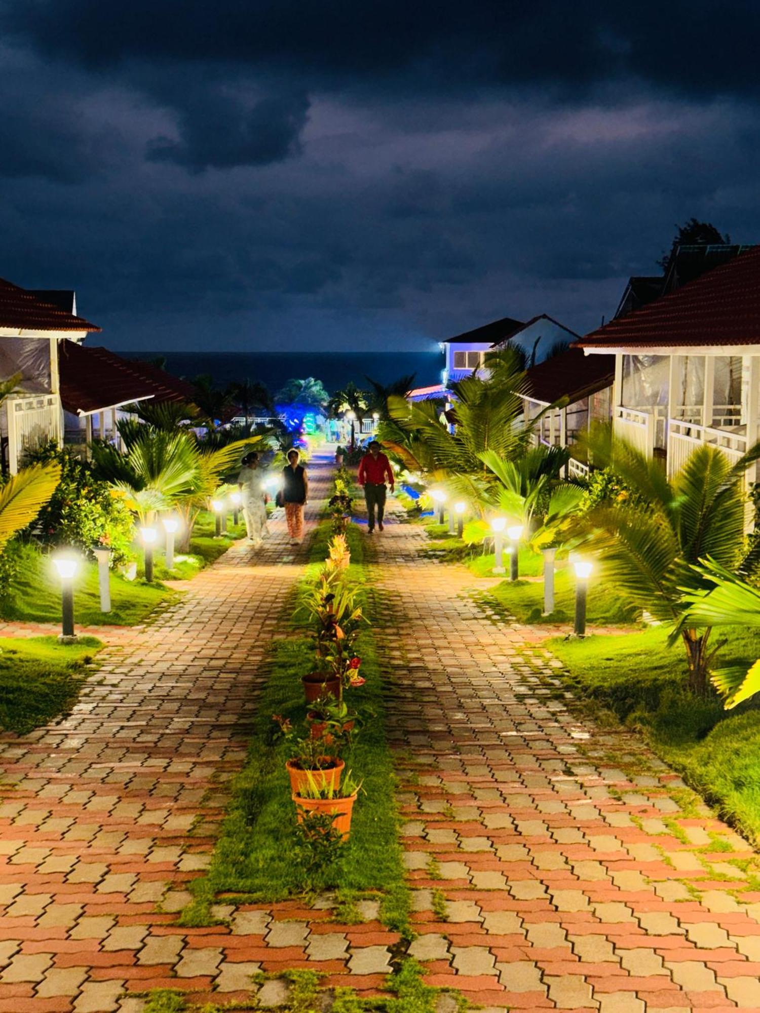 Maargit Beach Resort Mandrem Buitenkant foto