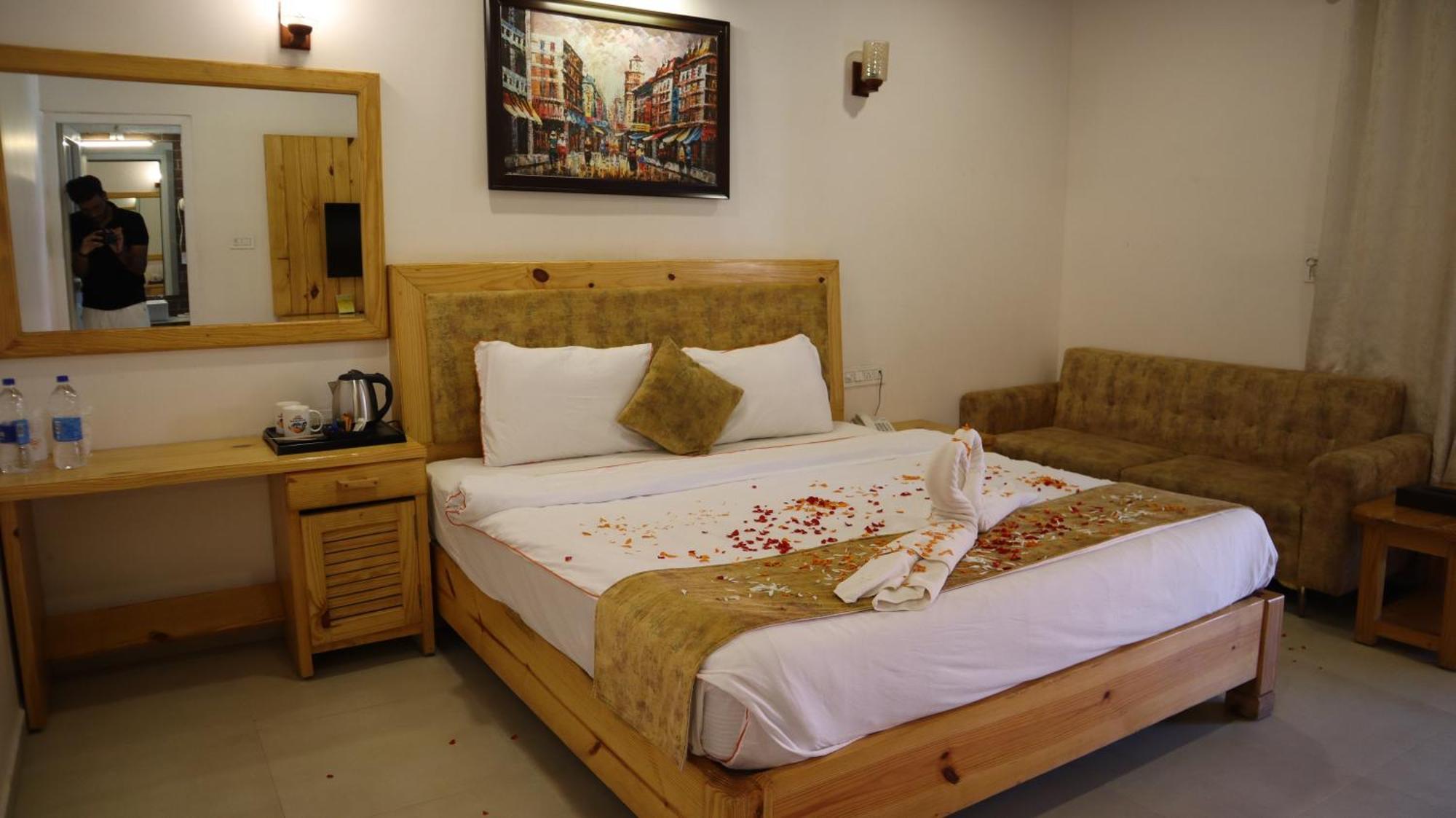Maargit Beach Resort Mandrem Buitenkant foto