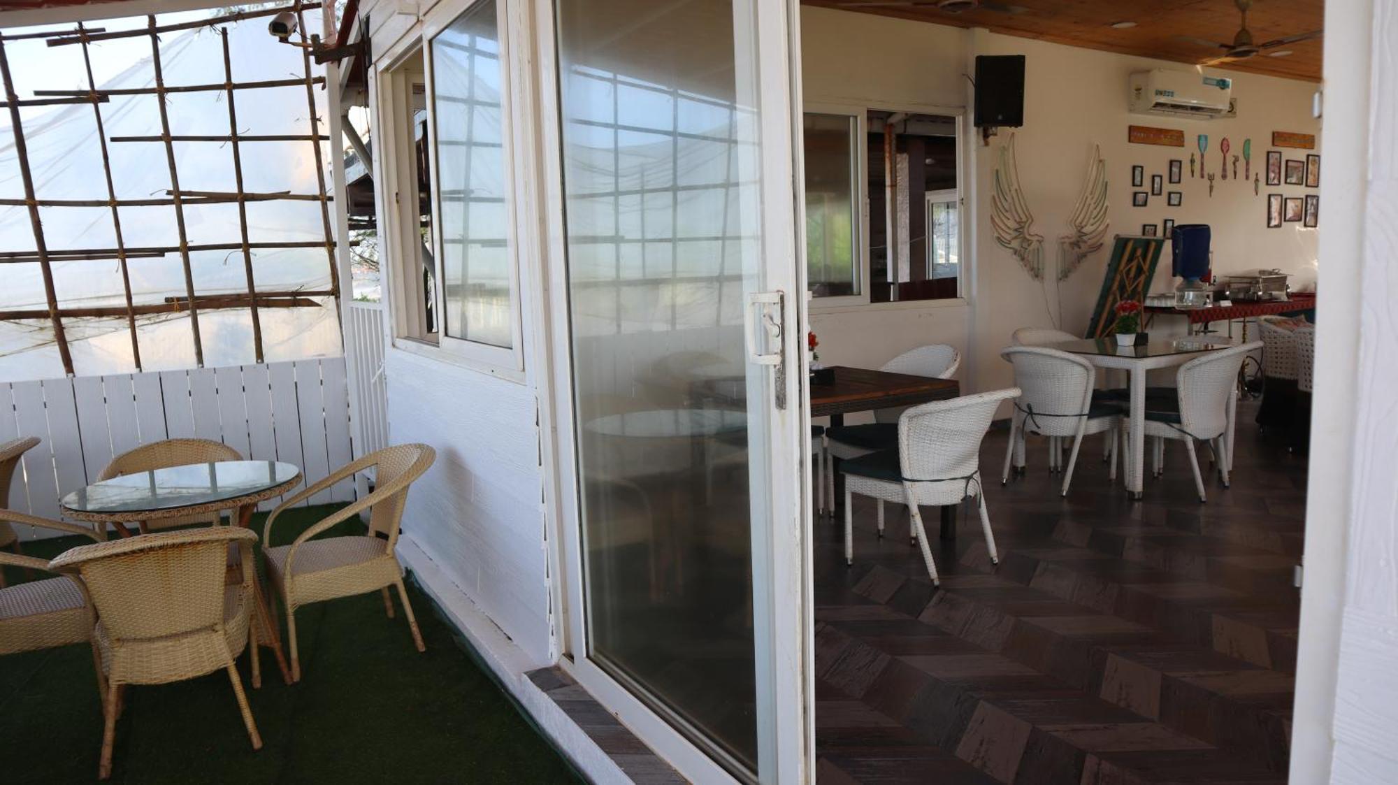 Maargit Beach Resort Mandrem Buitenkant foto