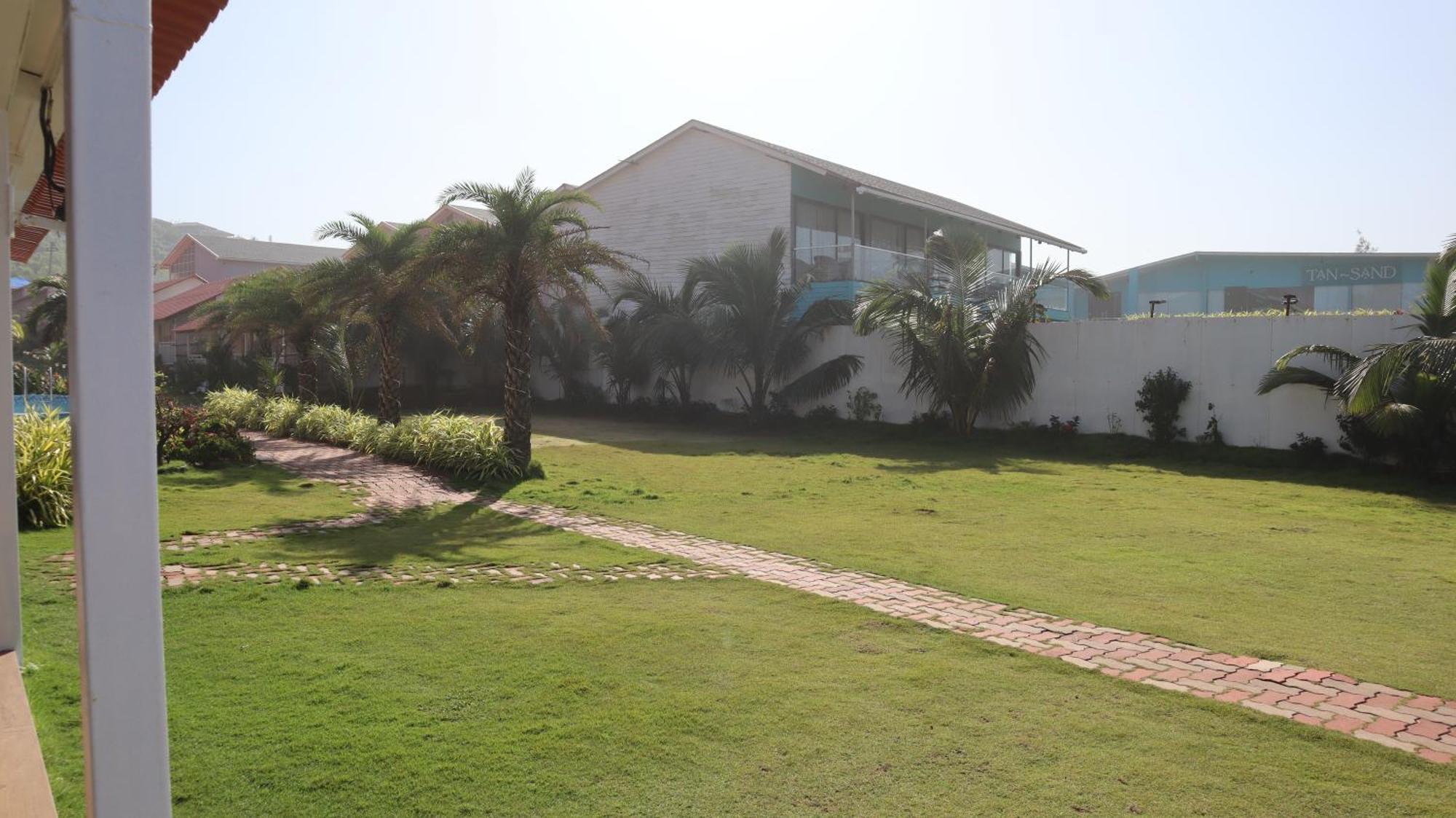 Maargit Beach Resort Mandrem Buitenkant foto