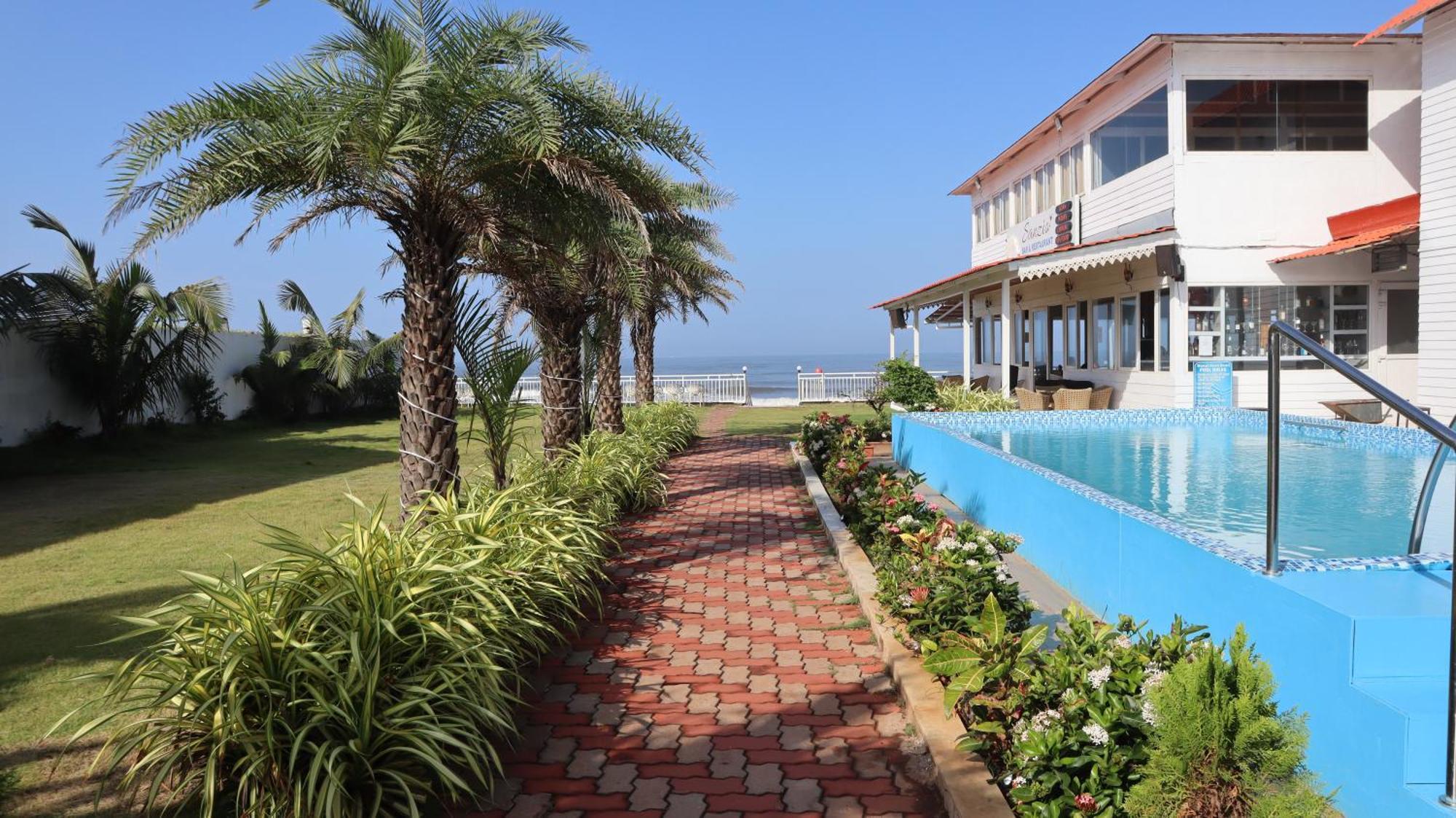 Maargit Beach Resort Mandrem Buitenkant foto
