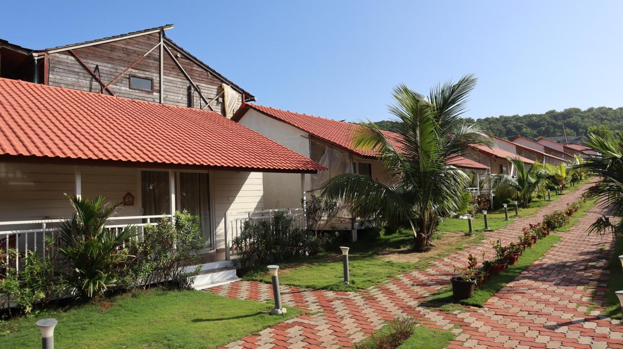Maargit Beach Resort Mandrem Buitenkant foto